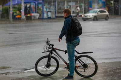 В день выборов в Свердловской области объявили штормовое предупреждение