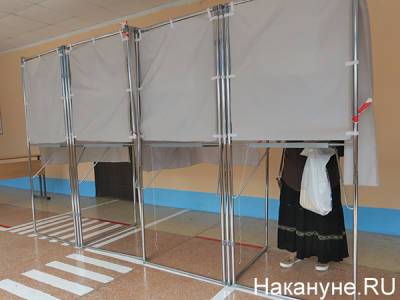В Екатеринбурге пенсионерка отказалась голосовать, когда ей не выдали "подарочную карту"