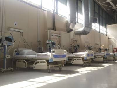 Более четырех десятков петербуржцев умерли от коронавируса за сутки