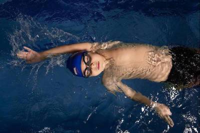 Шестилетний сочинец проплыл 1000 метров за 38 минут и побил рекорд России
