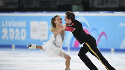 Хавронина и Чиризано стали лучшими в ритм-танце на этапе юниорского Гран-при в Красноярске