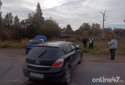 Два автомобиля получили серьезные повреждения в результате ДТП в Гатчине
