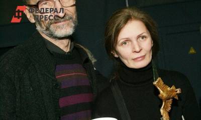 Вдова Петра Мамонова распродает вещи из-за отсутствия денег