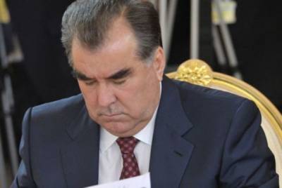 Эмомали Рахмон распорядился повысить зарплаты таджикским ученым