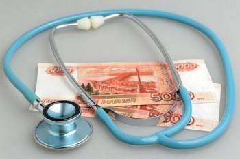 Врачам, заразившимся на работе COVID-19, назначат страховые выплаты на 3 млрд. рублей