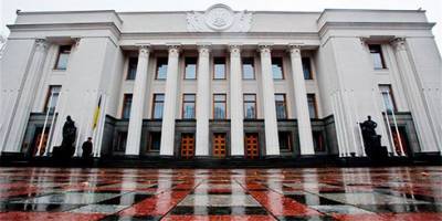 Рада одобрила изменения в законодательство о коллективных договорах