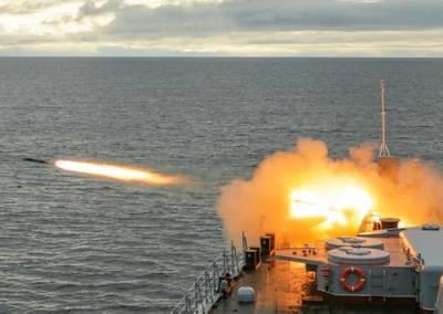 Отряд кораблей и морпехи СФ проводят учения на Новосибирских островах
