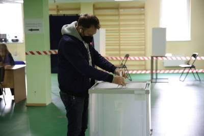 Первый день выборов в Петербурге завершился лжеминированием участка