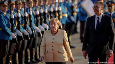 Меркель считает вступление балканских стран в ЕС абсолютно необходимым