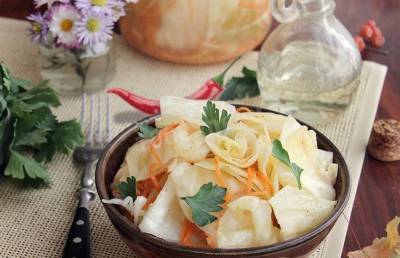Приготовила капусту Провансаль по рецепту мамы – получилась хрустящая и пряная! Изумительно с картошкой и просто так!