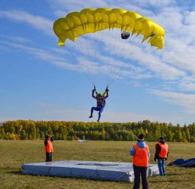 АО "Транснефть – Сибирь" оказало помощь в организации чемпионата Тюменской области по парашютному спорту