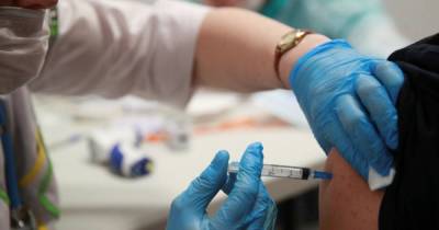 На Украине предложили платить гражданам за вакцинацию от COVID