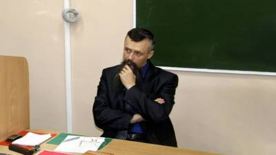"Не имеем права": Песков не стал оценивать поступок Сыромятникова