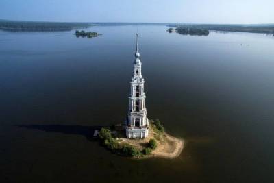 От заброшенного пионерского лагеря до одинокой колокольни: 12 маршрутов из Москвы для любителей приключений