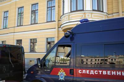 В Петербурге задержали мужчину, который зарезал жену и сбросил тело с 13-го этажа