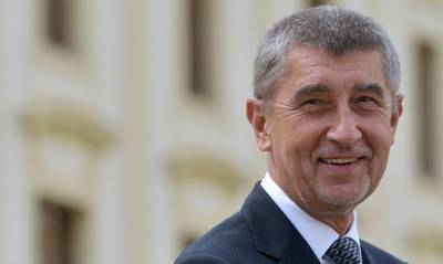 Премьер Чехии пожаловался на вмешательство Брюсселя в местные выборы