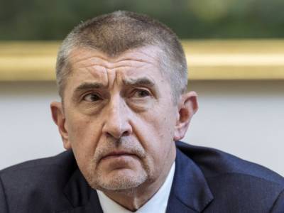 Премьер Чехии заявил, что Брюссель "вмешивается в предвыборную кампанию" в стране