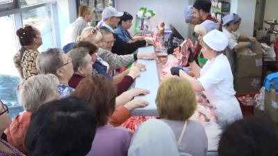 Без упаковки на полу: украинцам показали, какое мясо они покупают в магазине, фото