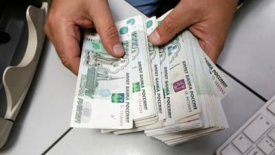 Reuters: Россия потратит 2,5 триллиона рублей на стимулирование экономики