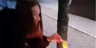 Девушку, которая сожгла флаг Украины, исключили из школы: детали