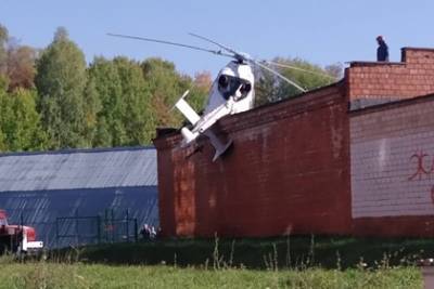 Российский санитарный вертолет жестко приземлился на территории больницы