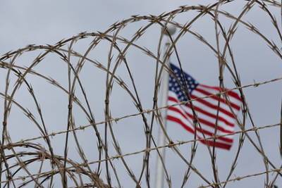 Байден запланировал оборудовать Гуантанамо для размещения мигрантов