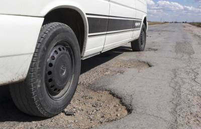 Суд обязал власти отремонтировать дорогу для школьного маршрута в Тверской области