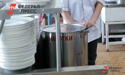 Свердловский мэр заступился за школу после критики еды для манси