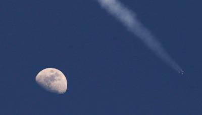 "Роскосмос" начал подготовку к высадке человека на Луну