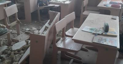 В школе на Черниговщине уже в третий раз обвалился потолок (ФОТО)