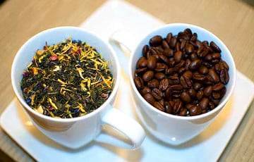 Диетолог сравнила вред от употребления чая и кофе