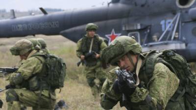 Более 100 мотострелков десантировались из вертолётов М-8АМТШ на учениях в Ростовской области