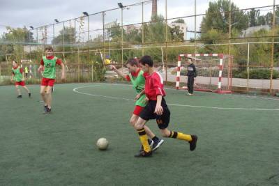 Воспитанники школ-интернатов сразились на чемпионате по мини-футболу