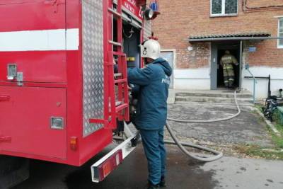 91-летняя женщина отравилась продуктами горения на пожаре в Алексине