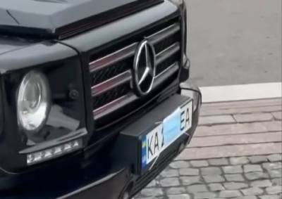 В Україні водій придумав оригінальний спосіб «замаскувати» номери свого авто