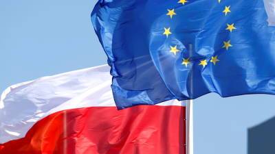 Еврокомиссия подала иск против Польши
