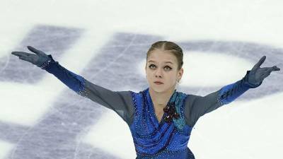 Трусова снялась с произвольной программы на этапе Кубка России в Сызрани