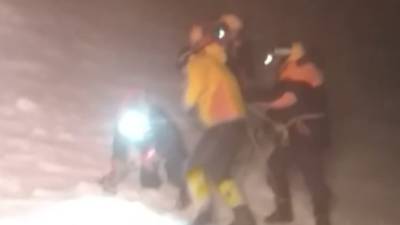 Группировка ищущих альпинистов спасателей увеличена на Эльбрусе вдвое