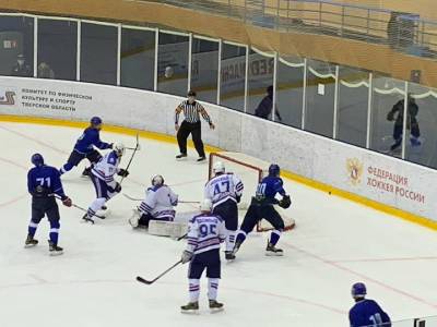 Смоленские хоккеисты стартовали в первенстве ЮХЛ