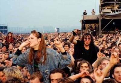 1991 год. Фестиваль «Монстры рока» — тушинское побоище (7 фото)