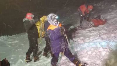 «Три человека погибли»: что известно об инциденте с российскими альпинистами на Эльбрусе