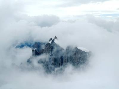 Число погибших на Эльбрусе альпинистов увеличилось до пяти человек
