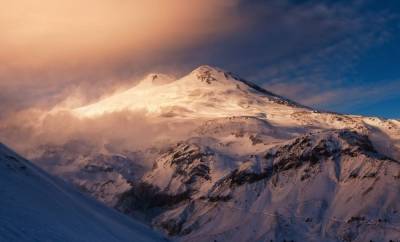 Трагедия на Эльбрусе: при восхождении на горную вершину погибли 5 альпинистов