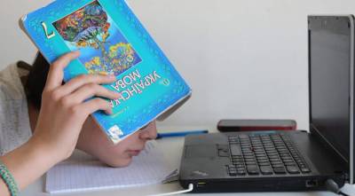 В западных регионах Украины школы массово переходят на дистанционное обучение