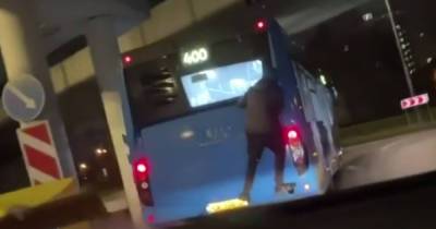 Зацепер прокатился по Москве на автобусе и попал на видео