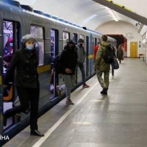 Завтра в Киеве могут закрыть несколько станций метро