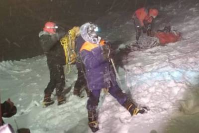 Спасатели назвали сроки спуска погибших на Эльбрусе россиян
