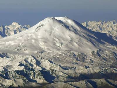 В РФ пять альпинистов погибли при штурме Эльбруса