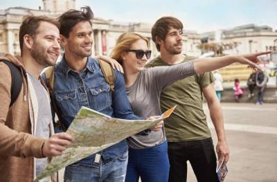 ВТБ: жители ЦФО вдвое увеличили туристические траты за границей в "бархатный сезон"