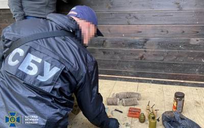 Во Львовской области "активист" оборудовал тайник с боеприпасами